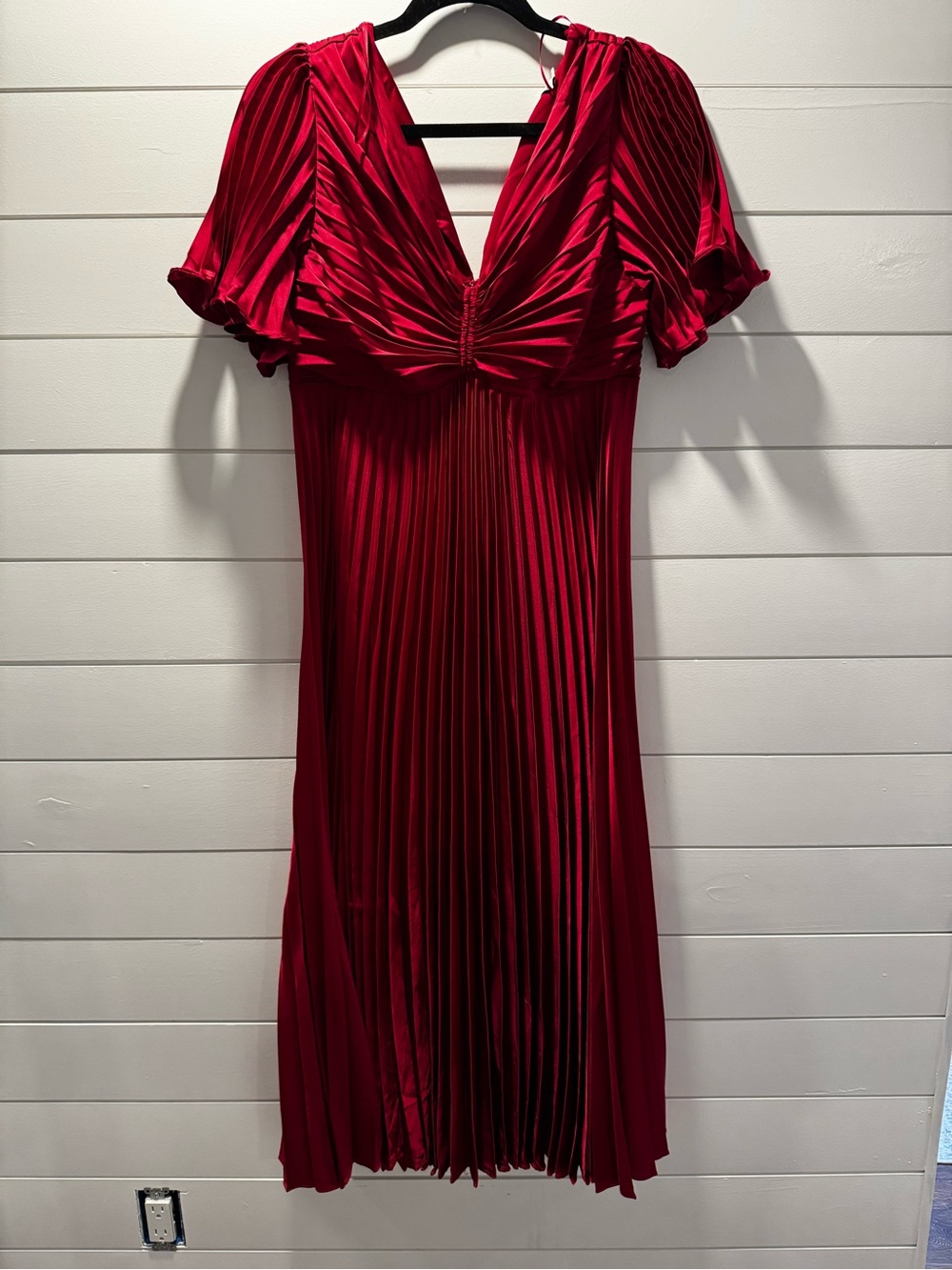 Lush Red Pleated Midi Dress with V-Neck
